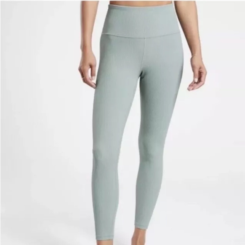 Athleta Ultra High Rise Elation Tight Medium Leggings Minimalist Grey Sage yoga
